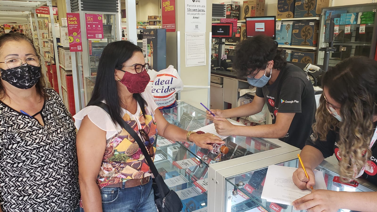 Sindicato visitando os comerciários 